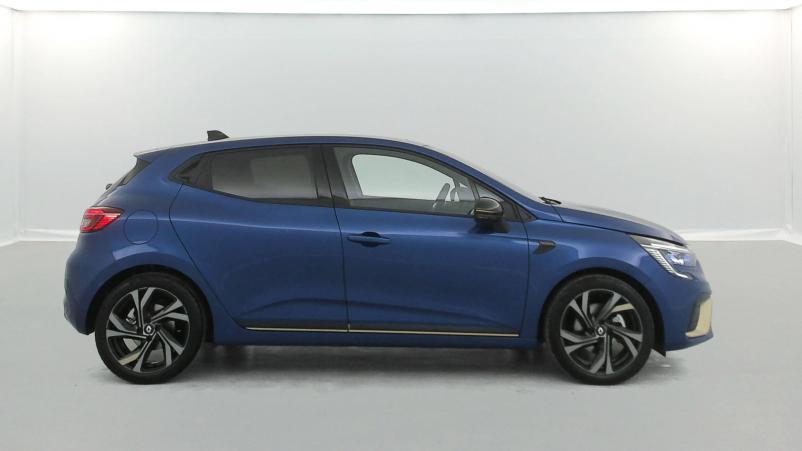 Vente en ligne Renault Clio 5 Clio E-Tech full hybrid 145 au prix de 20 990 €