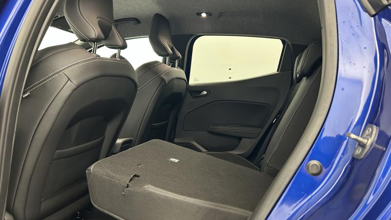 Vente en ligne Renault Clio 5 Clio E-Tech full hybrid 145 au prix de 20 990 €