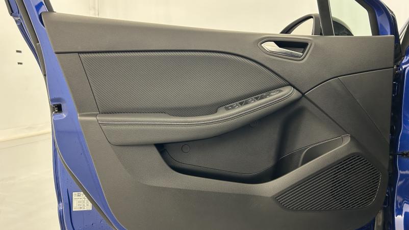 Vente en ligne Renault Clio 5 Clio E-Tech full hybrid 145 au prix de 20 990 €