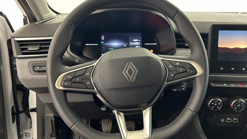 Vente en ligne Renault Clio 5 Clio Blue dCi 100 ch GSR2 au prix de 16 990 €