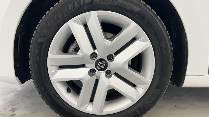 Vente en ligne Renault Clio 5 Clio Blue dCi 100 ch GSR2 au prix de 16 990 €