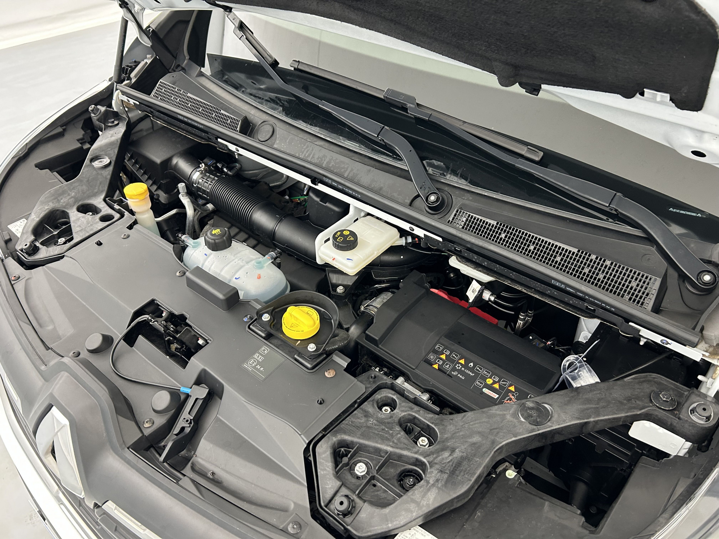 Vente en ligne Renault Trafic 3 Fourgon TRAFIC FGN L1H1 3000 KG BLUE DCI 130 au prix de 23 590 €