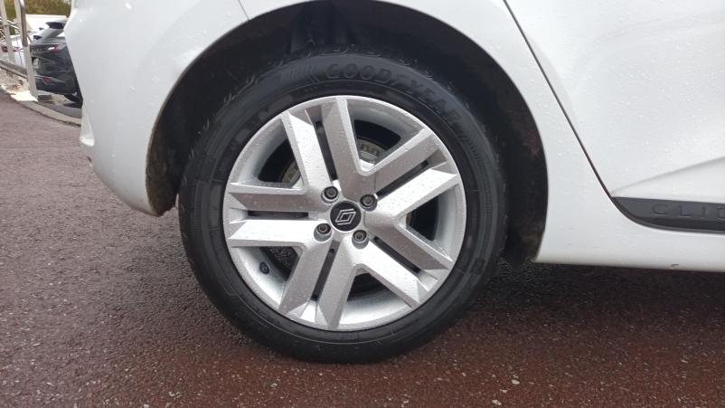 Vente en ligne Renault Clio 5 Clio Blue dCi 100 ch GSR2 au prix de 16 990 €