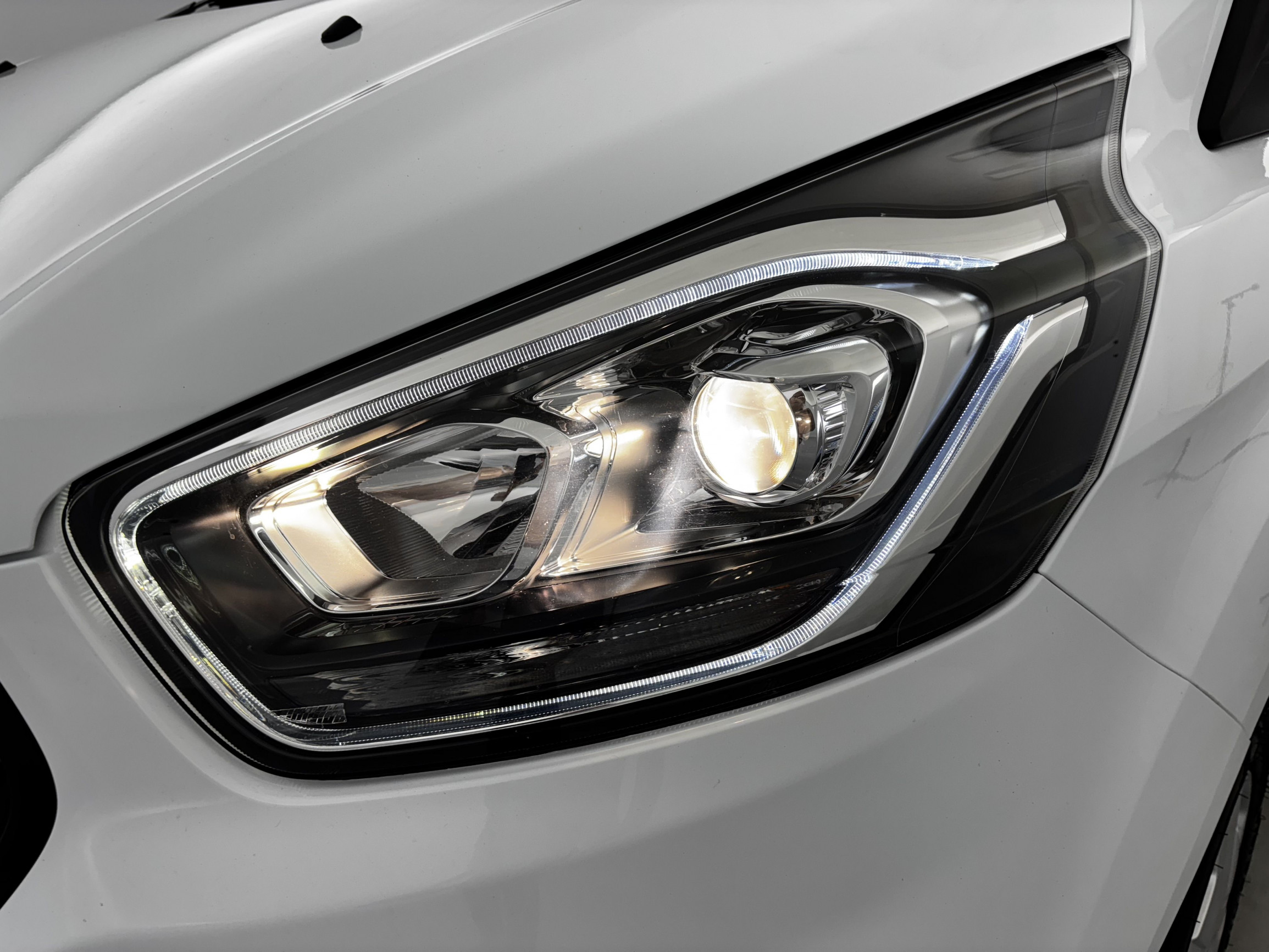 Vente en ligne Ford Transit Custom  300 L2H1 2.0 ECOBLUE 130 MHEV au prix de 22 990 €