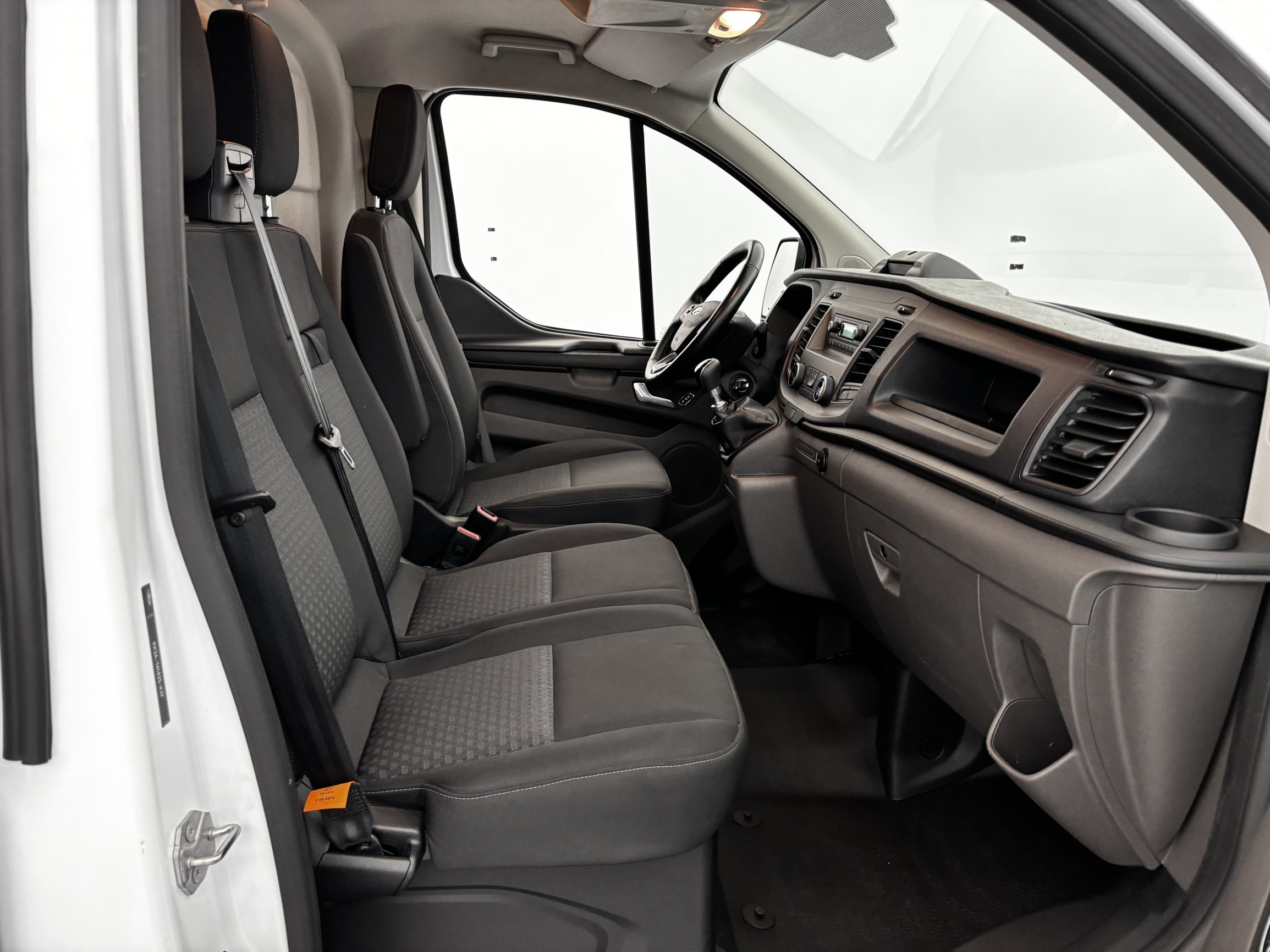 Vente en ligne Ford Transit Custom  300 L2H1 2.0 ECOBLUE 130 MHEV au prix de 22 990 €