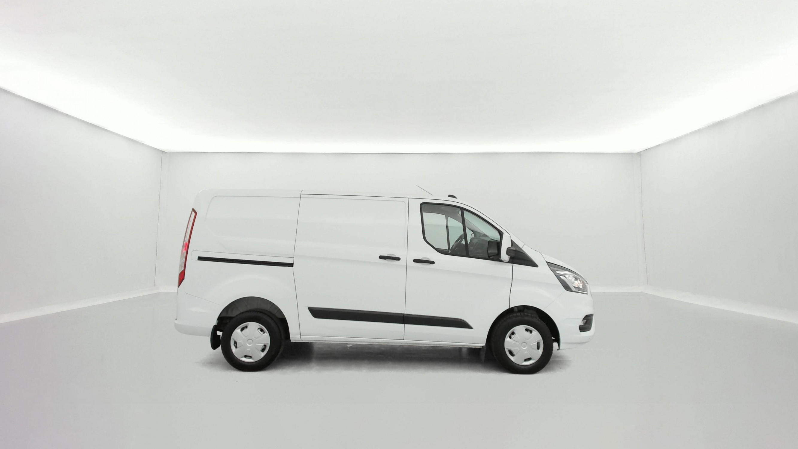 Vente en ligne Ford Transit Custom  300 L2H1 2.0 ECOBLUE 130 MHEV au prix de 22 990 €