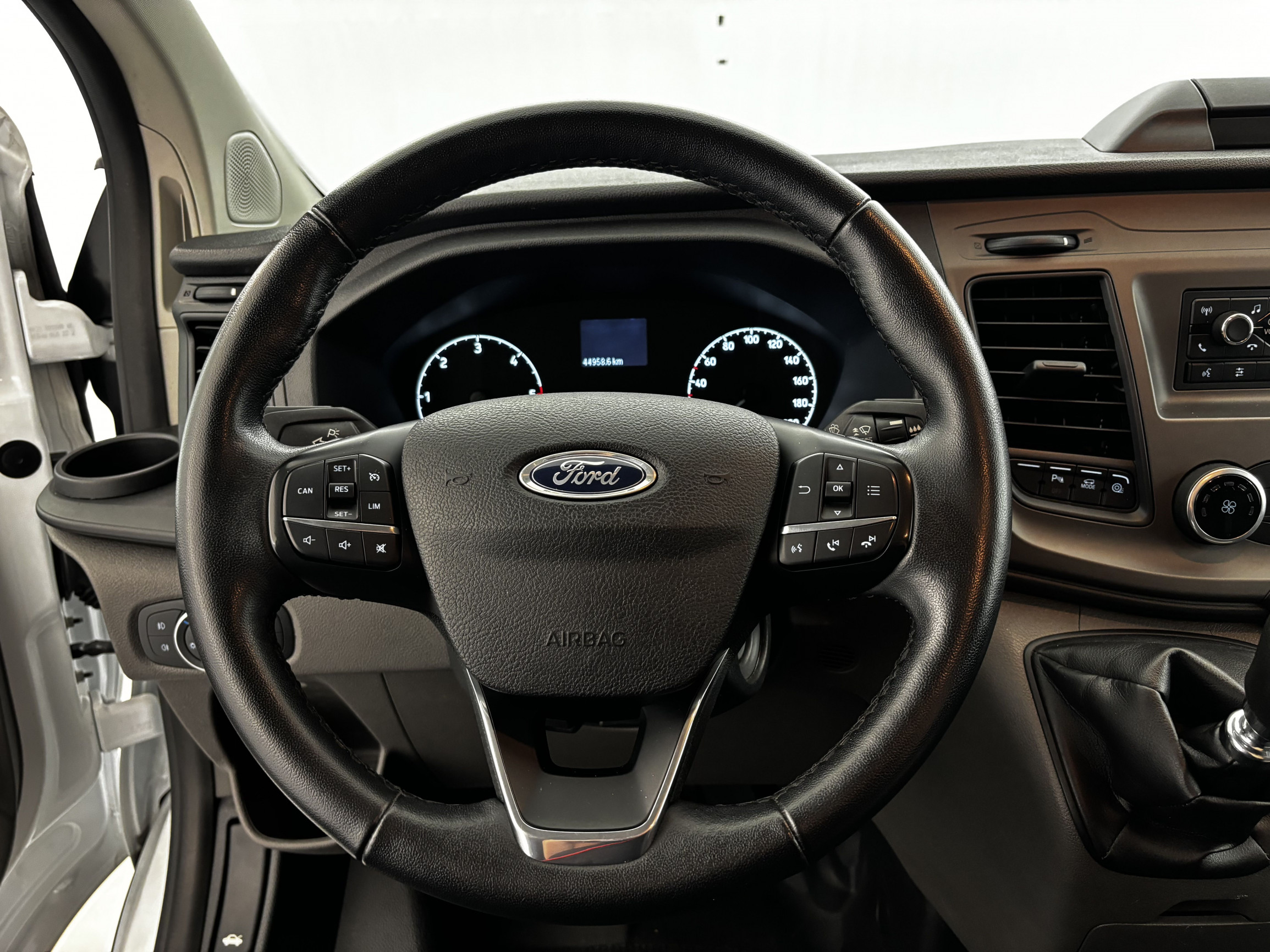 Vente en ligne Ford Transit Custom  300 L2H1 2.0 ECOBLUE 130 MHEV au prix de 22 990 €