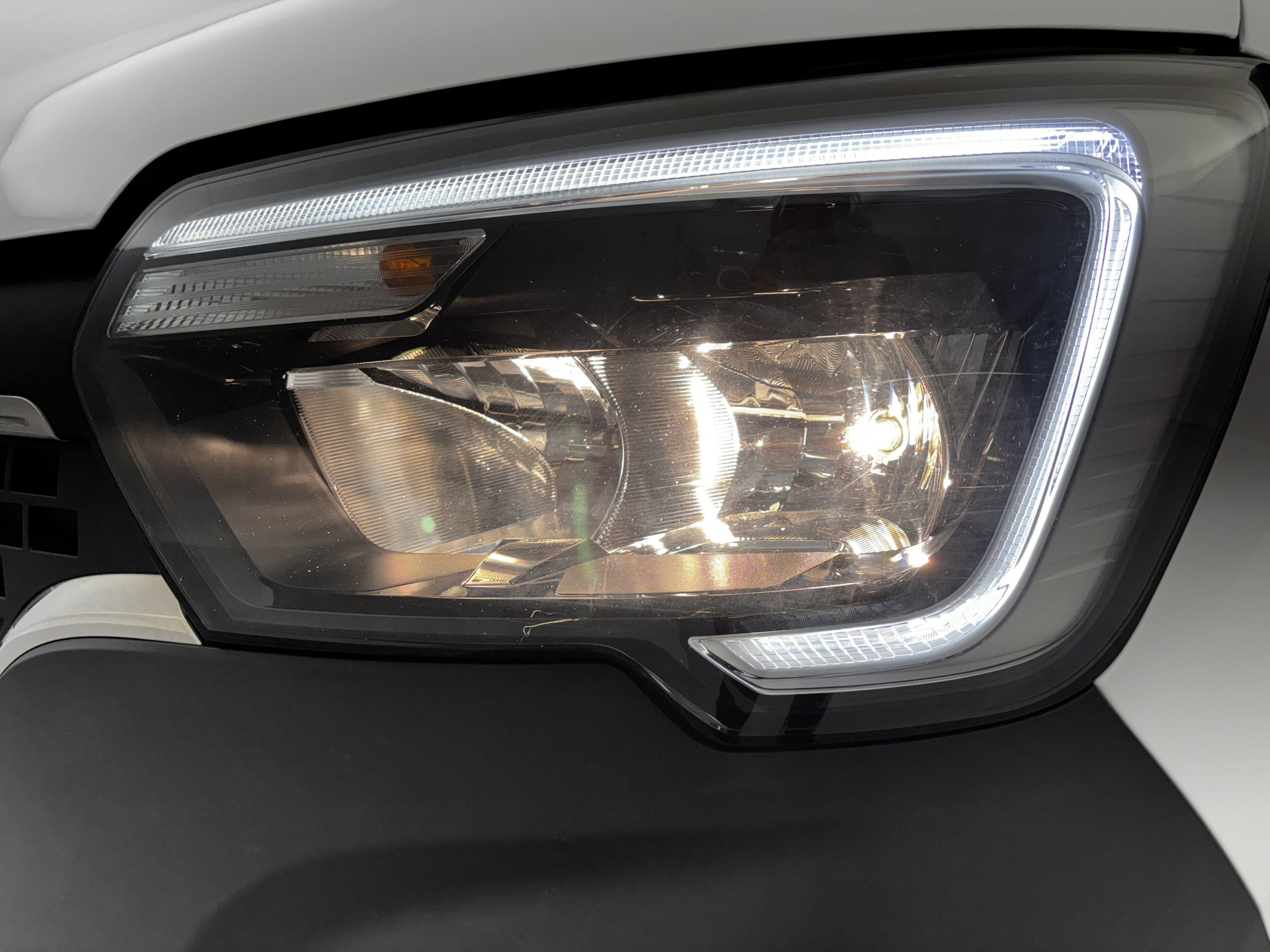 Vente en ligne Renault Master Fourgon MASTER FGN TRAC F3500 L2H2 DCI 135 au prix de 23 990 €