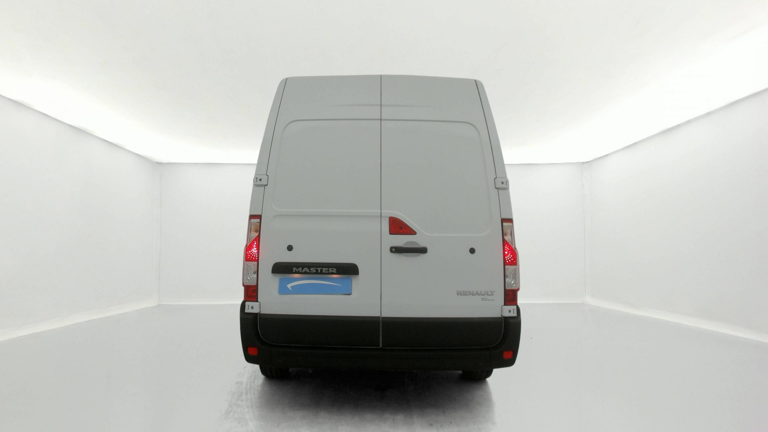 Vente en ligne Renault Master Fourgon MASTER FGN TRAC F3500 L2H2 BLUE DCI 135 au prix de 25 990 €