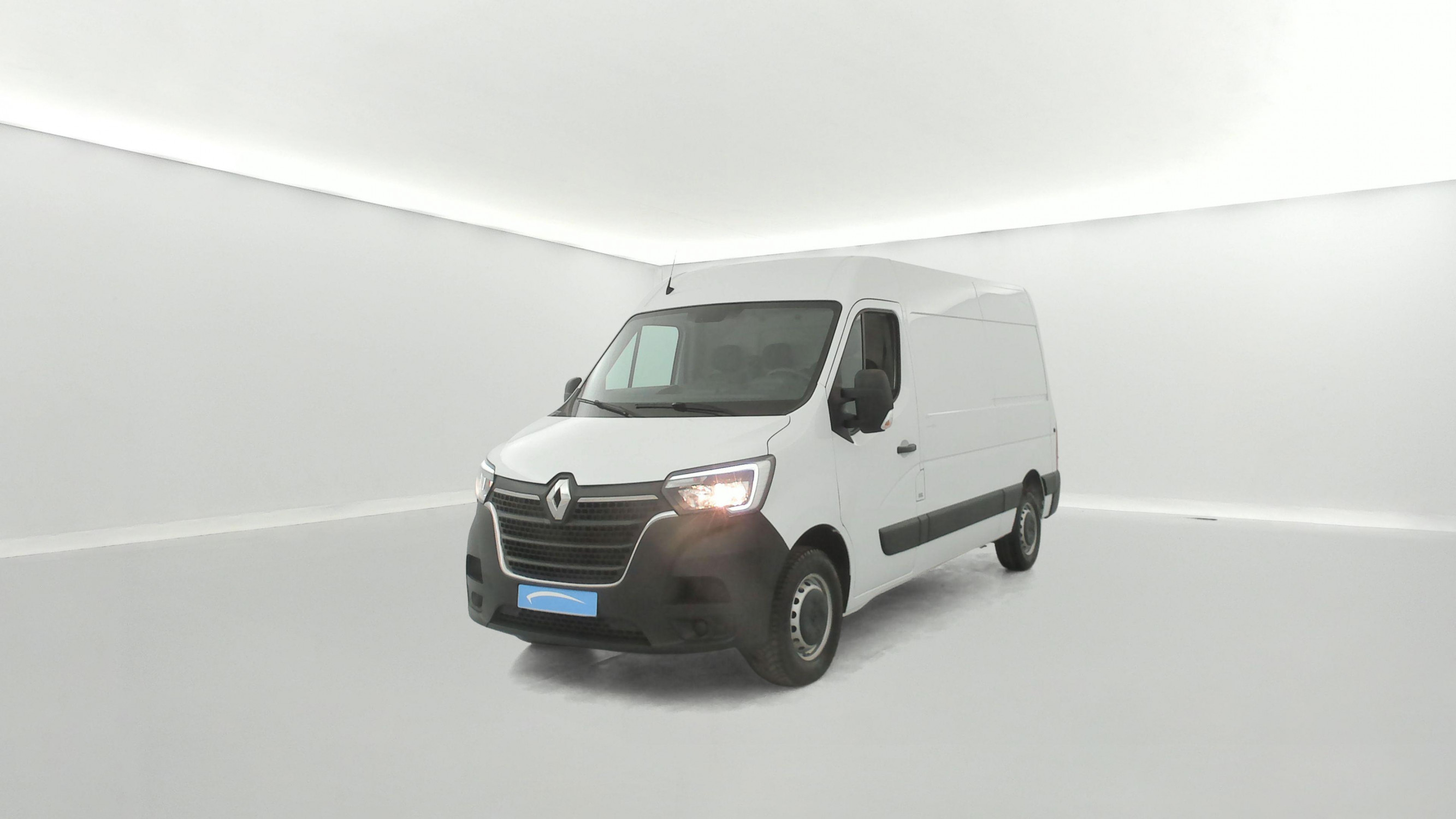 Renault Master Fourgon MASTER FGN TRAC F3500 L2H2 BLUE DCI 135 occasion de 2023 en vente à Coutances