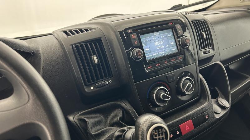 Vente en ligne Citroën Jumper Combi Jumper 30 L1H1 BlueHDI 130 S&S BVM6 au prix de 23 990 €