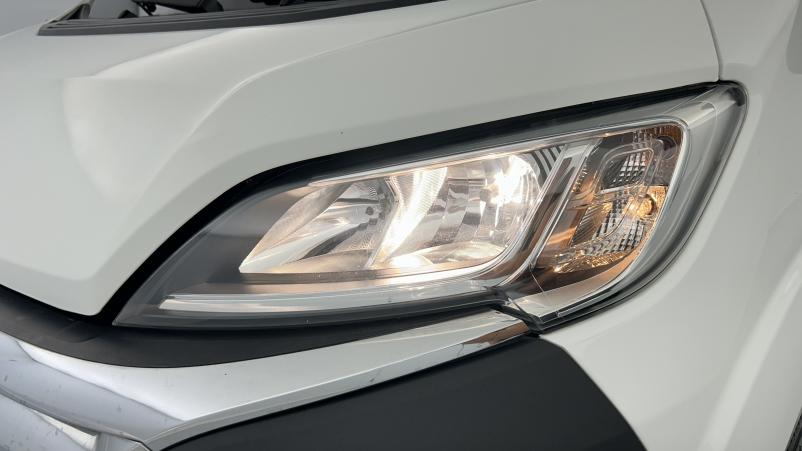 Vente en ligne Citroën Jumper Combi Jumper 30 L1H1 BlueHDI 130 S&S BVM6 au prix de 23 990 €