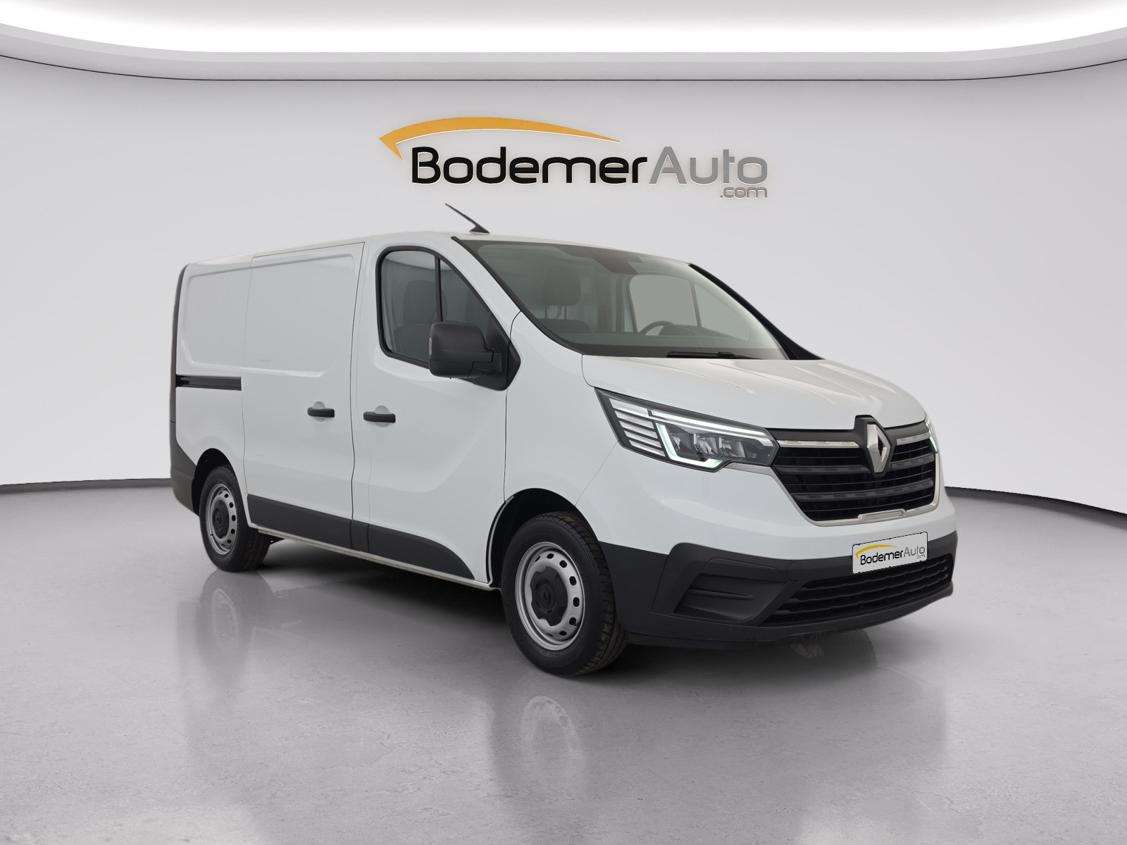 Vente en ligne Renault Trafic 3 Fourgon TRAFIC FG BLUE DCI 130 L1H1 3T GSR2 au prix de 22 990 €