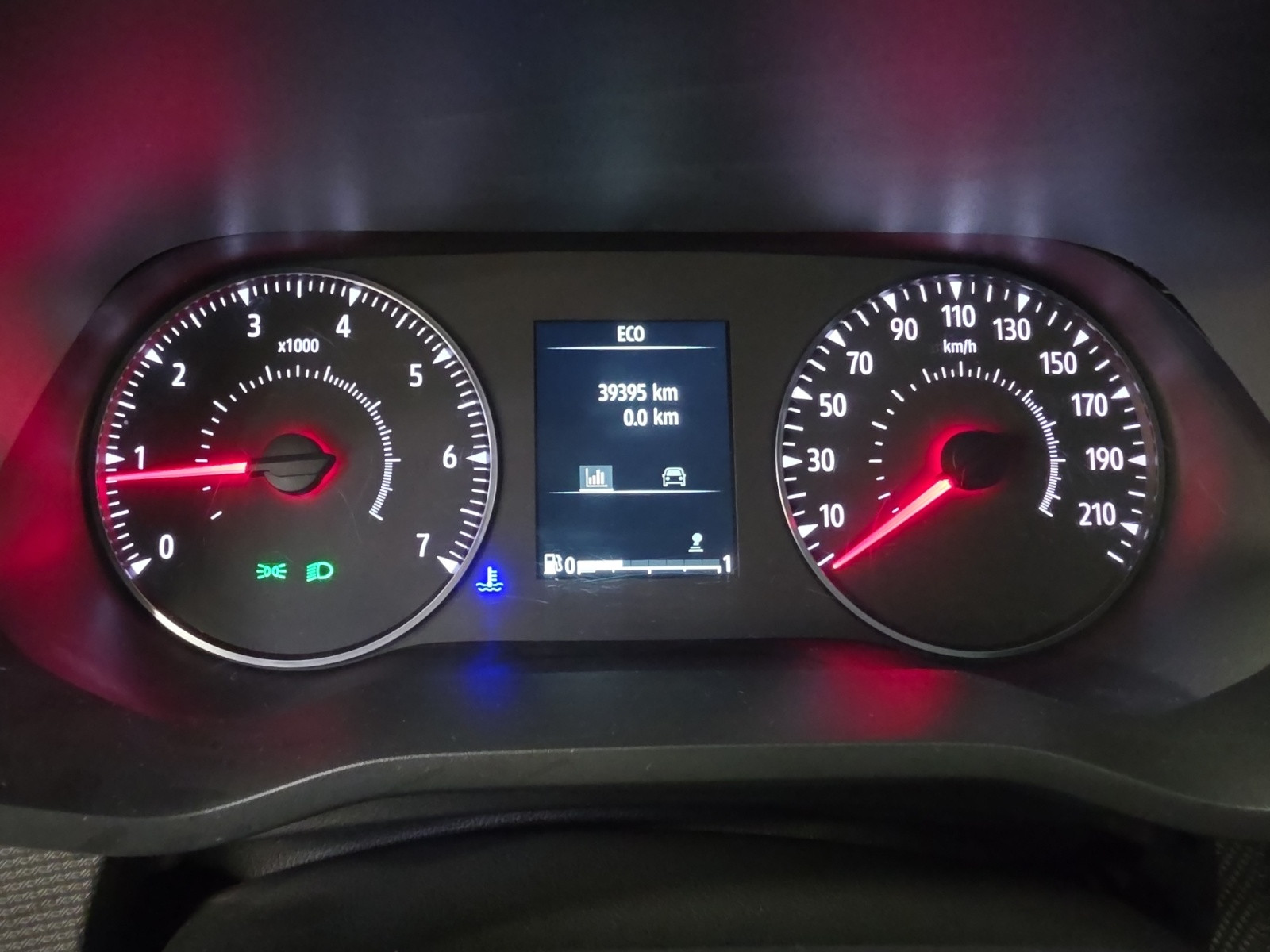 Vente en ligne Renault Trafic 3 Fourgon TRAFIC FG BLUE DCI 130 L1H1 3T GSR2 au prix de 22 990 €