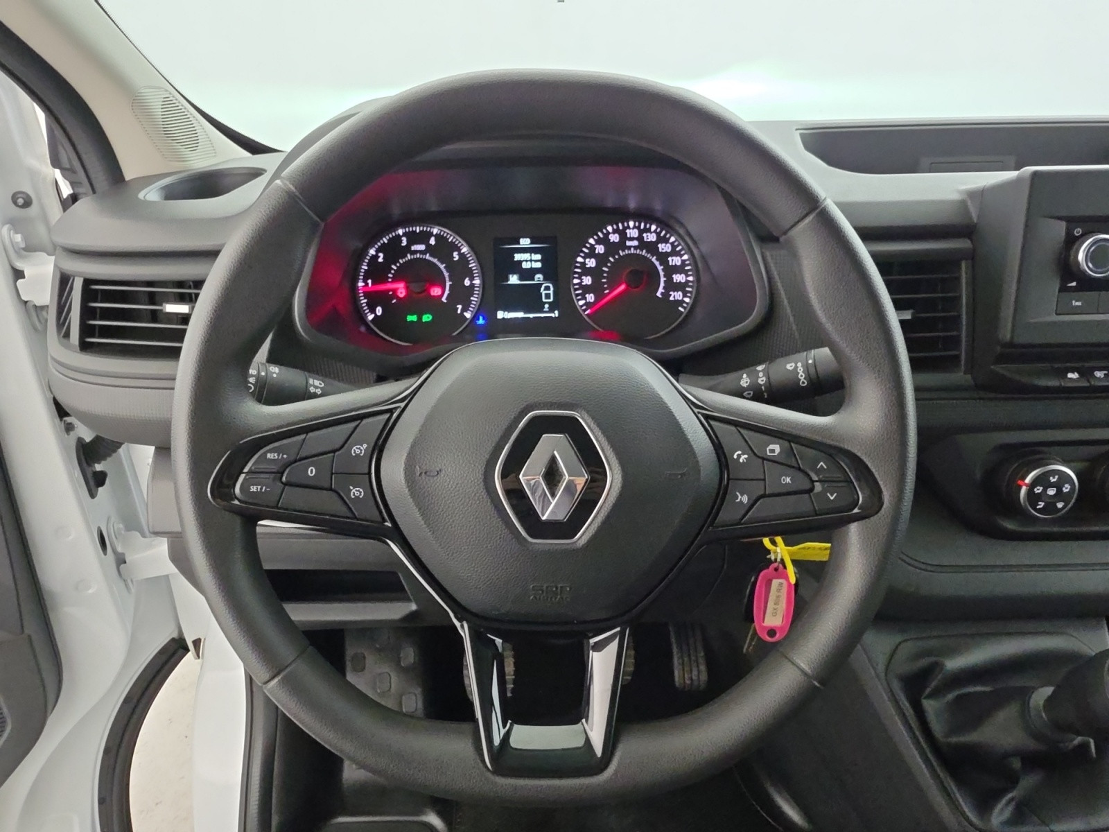 Vente en ligne Renault Trafic 3 Fourgon TRAFIC FG BLUE DCI 130 L1H1 3T GSR2 au prix de 22 990 €