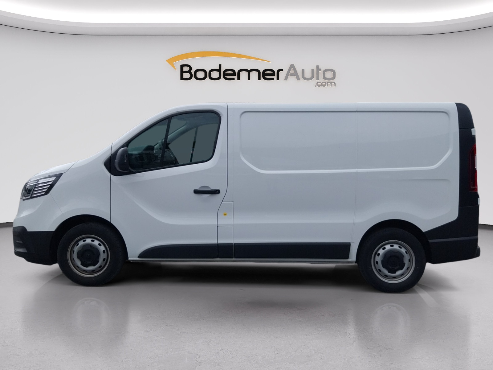 Vente en ligne Renault Trafic 3 Fourgon TRAFIC FG BLUE DCI 130 L1H1 3T GSR2 au prix de 22 990 €