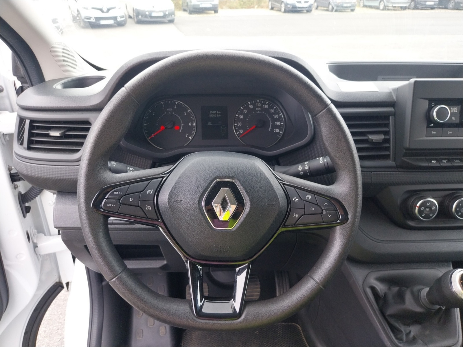 Vente en ligne Renault Trafic 3 Fourgon TRAFIC FG BLUE DCI 130 L1H1 3T GSR2 au prix de 22 990 €