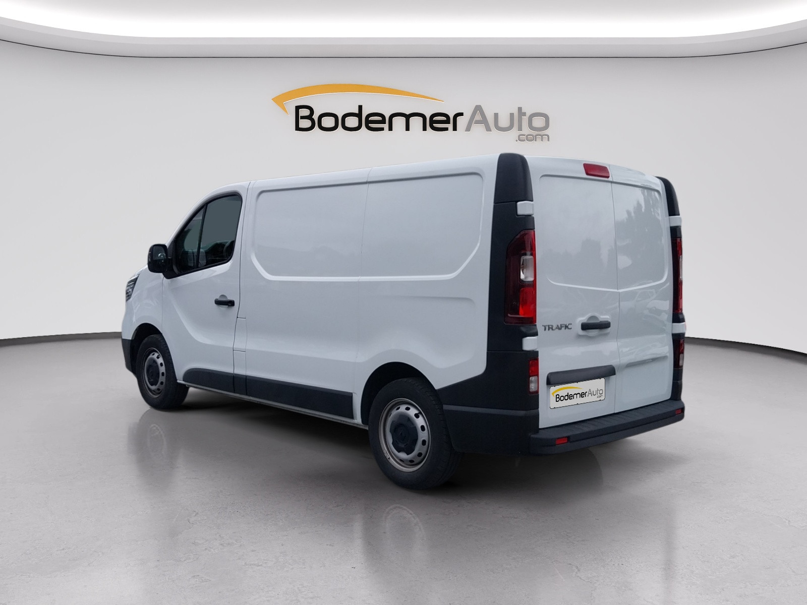 Vente en ligne Renault Trafic 3 Fourgon TRAFIC FG BLUE DCI 130 L1H1 3T GSR2 au prix de 22 990 €