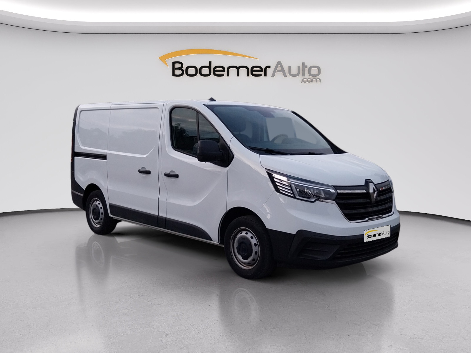 Vente en ligne Renault Trafic 3 Fourgon TRAFIC FG BLUE DCI 130 L1H1 3T GSR2 au prix de 22 990 €