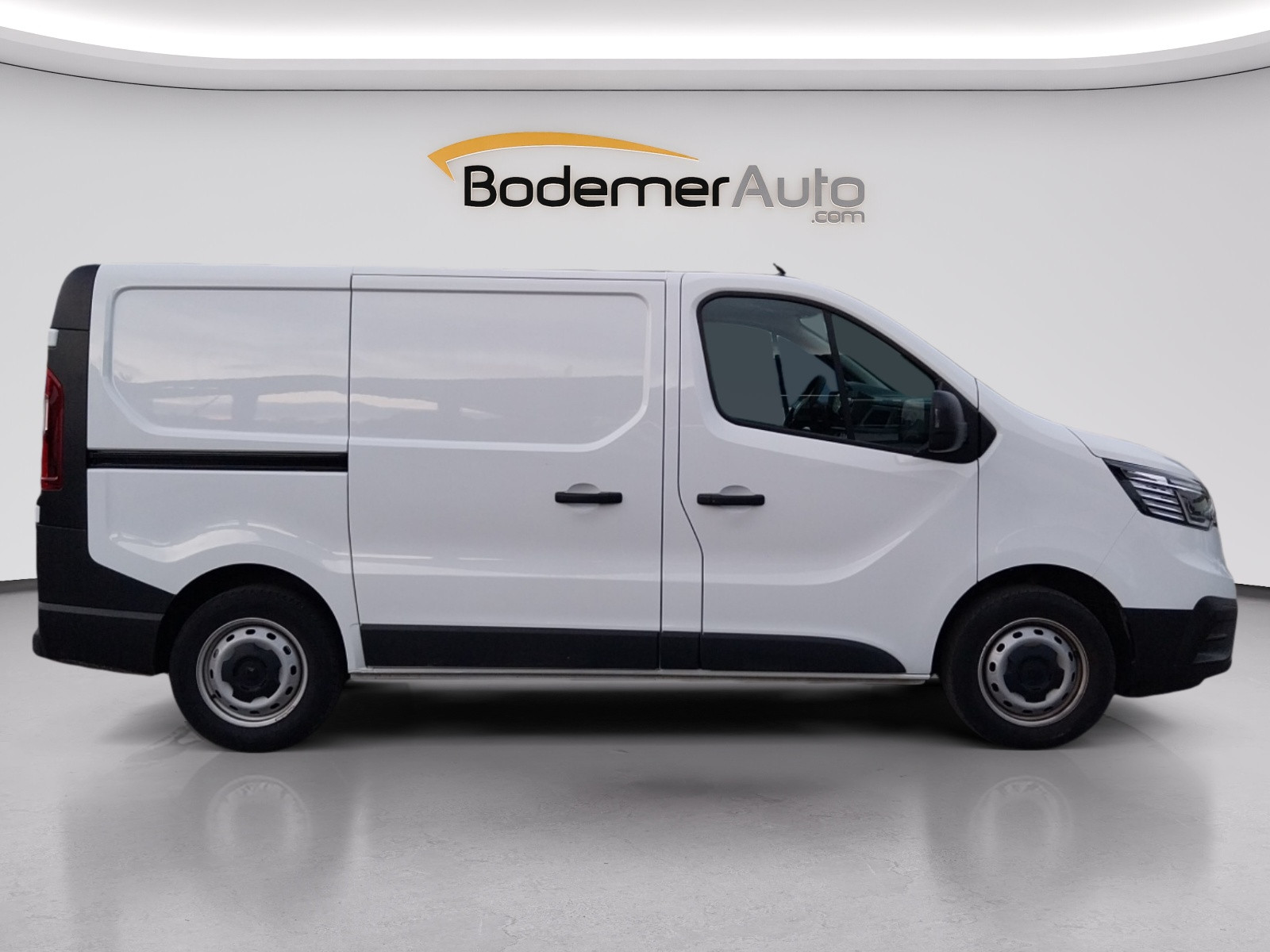 Vente en ligne Renault Trafic 3 Fourgon TRAFIC FG BLUE DCI 130 L1H1 3T GSR2 au prix de 22 990 €