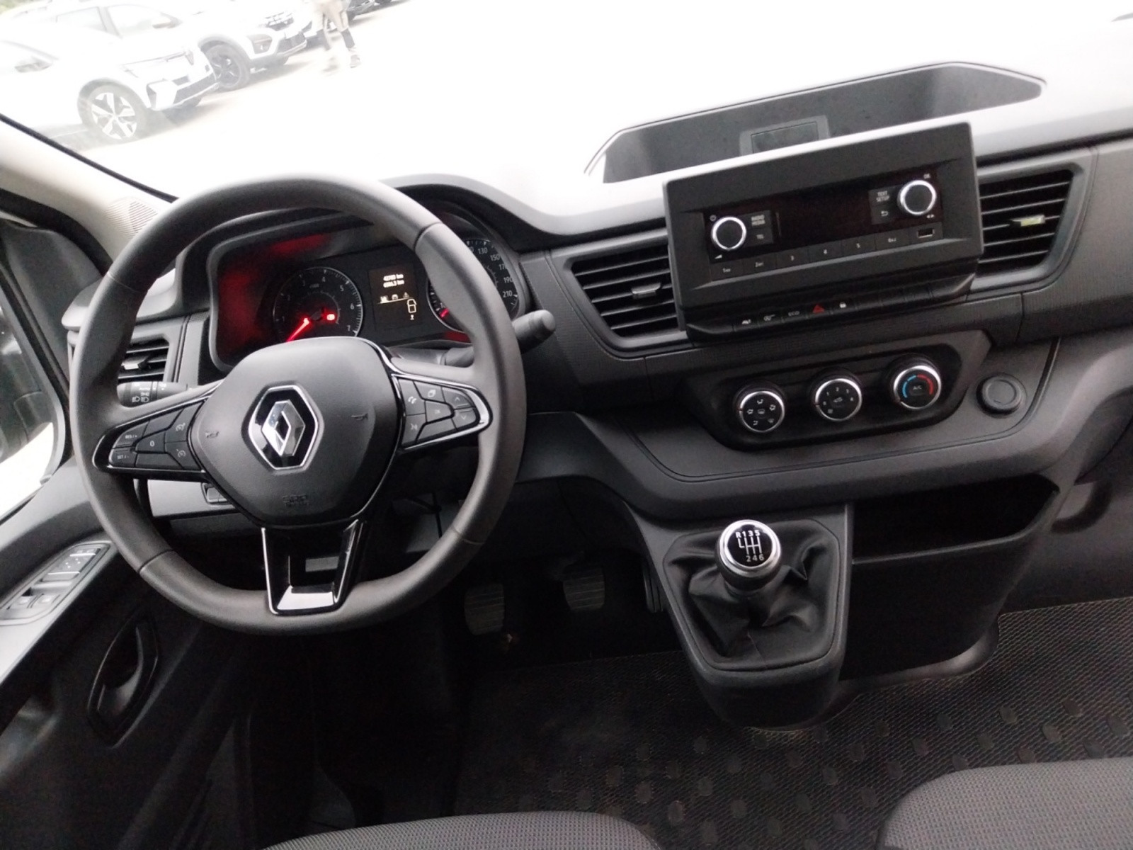 Vente en ligne Renault Trafic 3 Fourgon TRAFIC FG BLUE DCI 130 L1H1 3T GSR2 au prix de 22 990 €