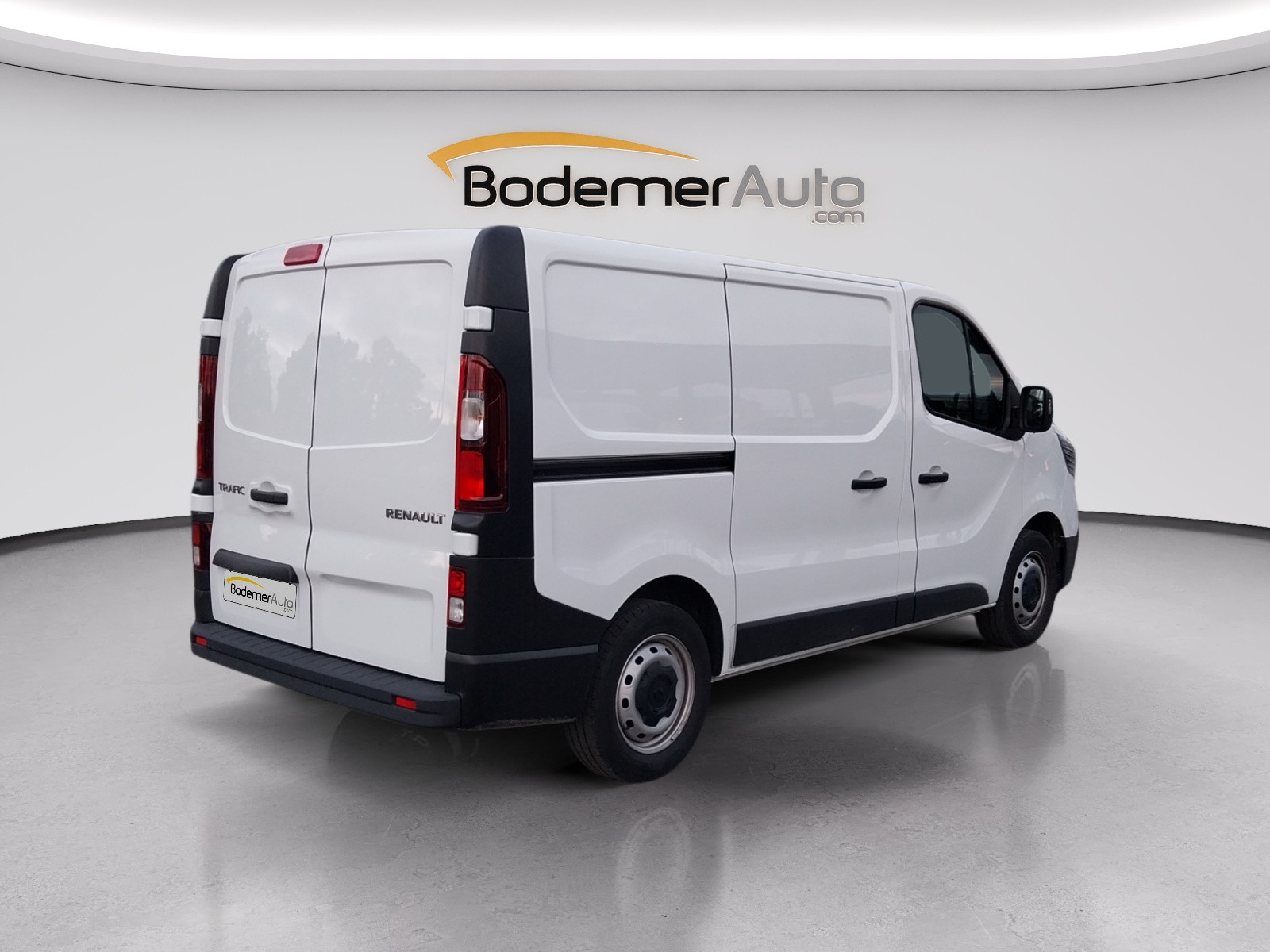 Vente en ligne Renault Trafic 3 Fourgon TRAFIC FG BLUE DCI 130 L1H1 3T GSR2 au prix de 22 990 €
