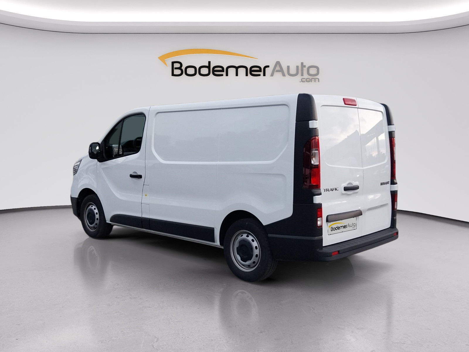 Vente en ligne Renault Trafic 3 Fourgon TRAFIC FG BLUE DCI 130 L1H1 3T GSR2 au prix de 22 990 €