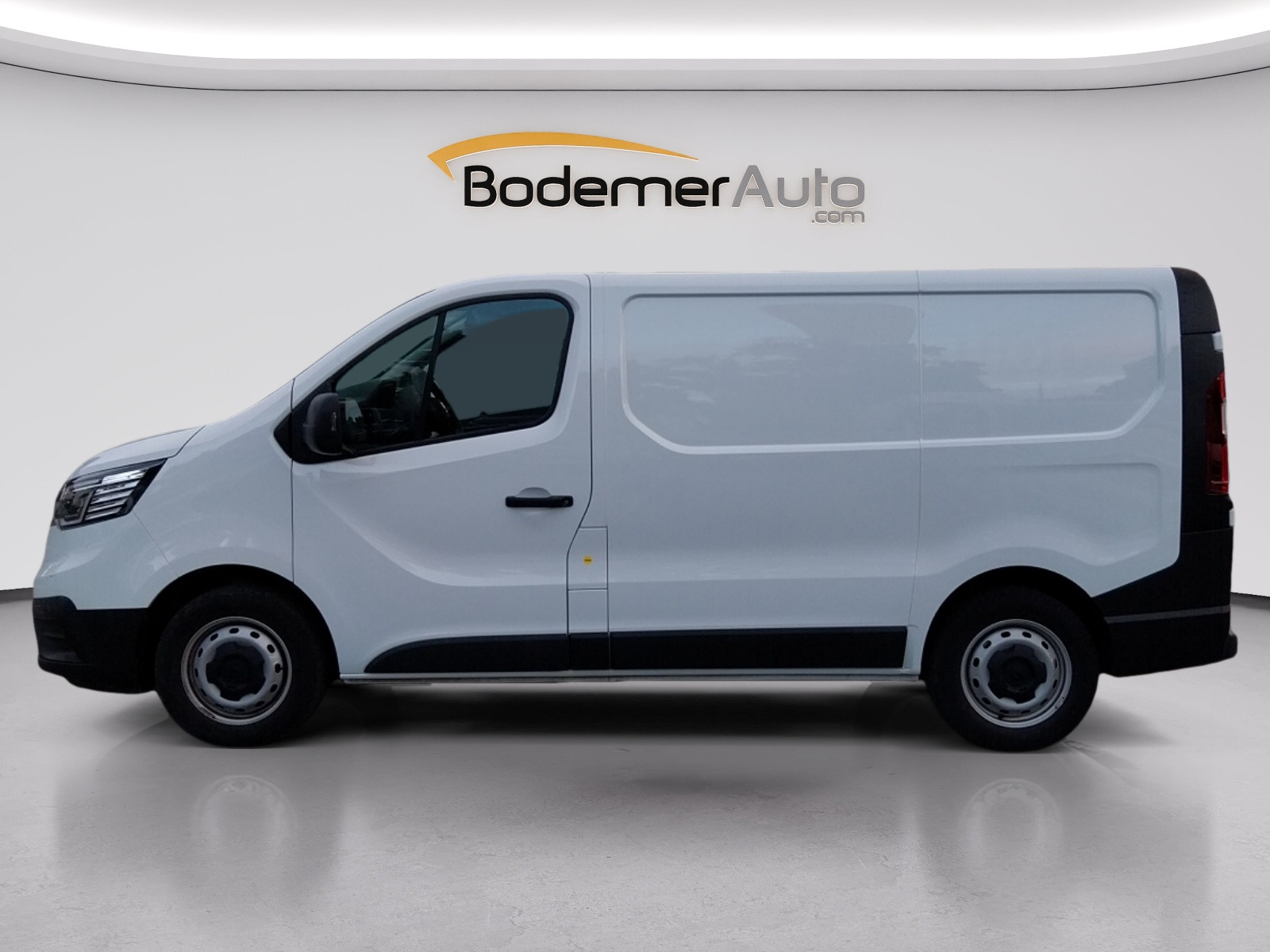 Vente en ligne Renault Trafic 3 Fourgon TRAFIC FG BLUE DCI 130 L1H1 3T GSR2 au prix de 22 990 €