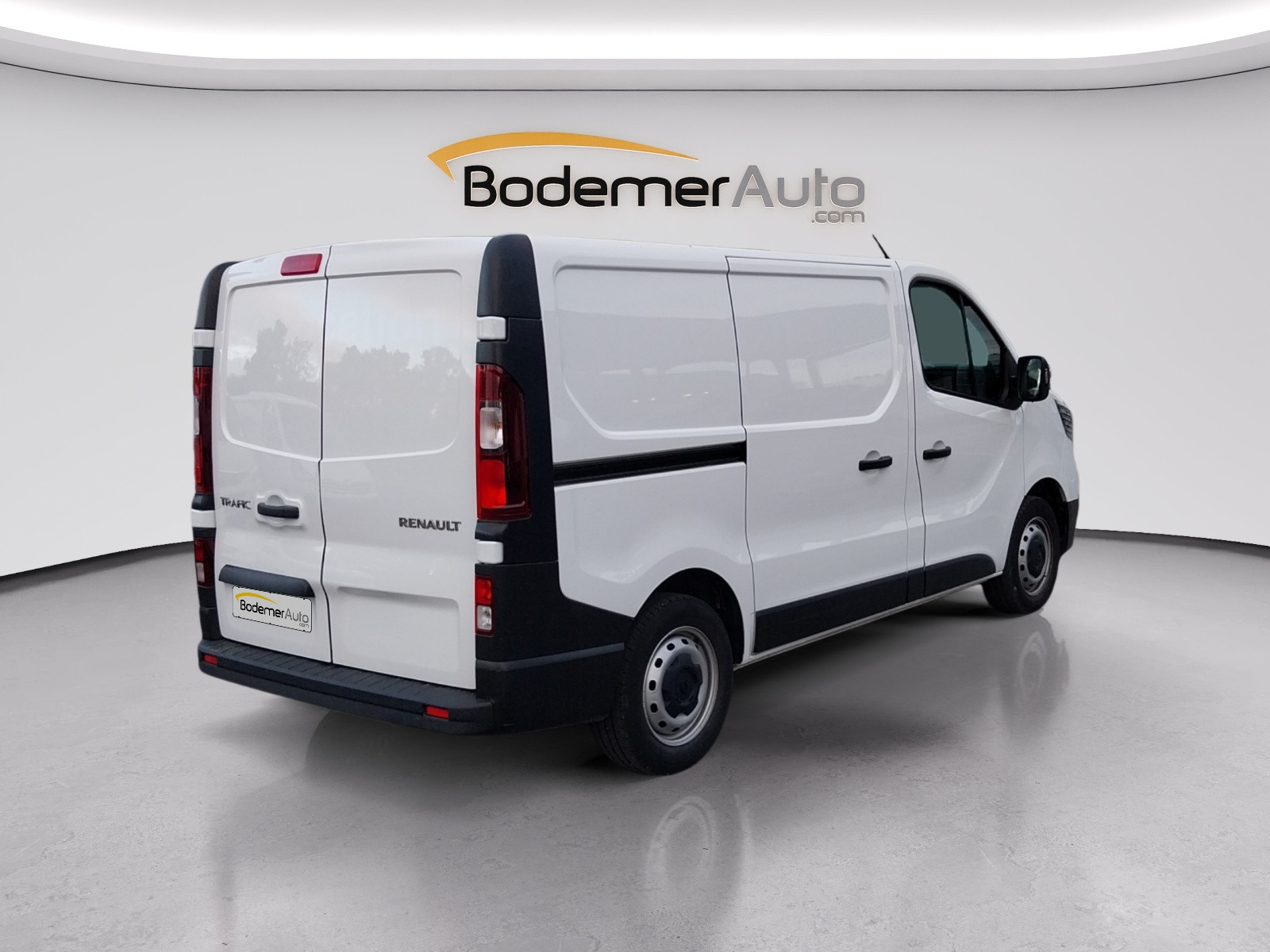 Vente en ligne Renault Trafic 3 Fourgon TRAFIC FG BLUE DCI 130 L1H1 3T GSR2 au prix de 22 990 €