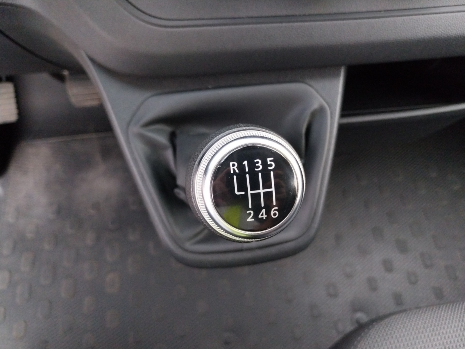 Vente en ligne Renault Trafic 3 Fourgon TRAFIC FG BLUE DCI 130 L1H1 3T GSR2 au prix de 22 990 €