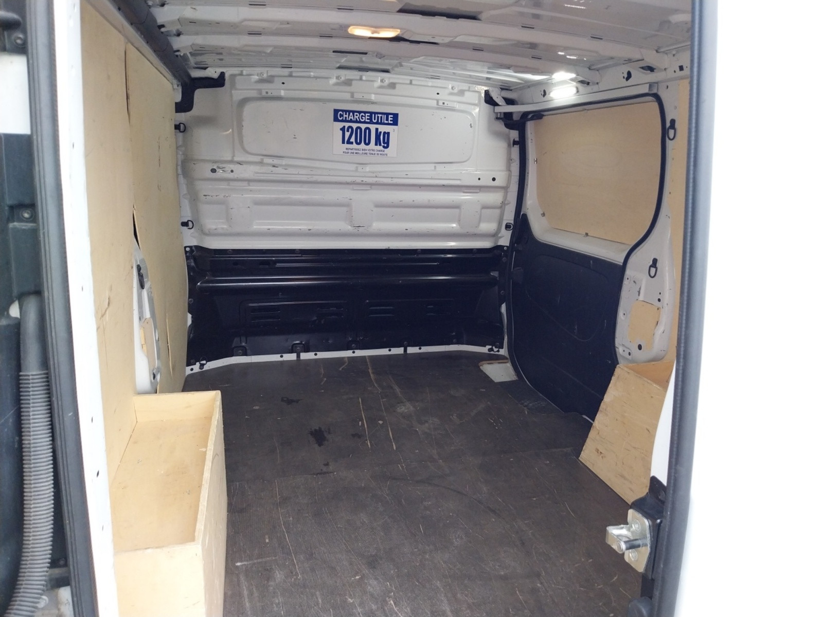 Vente en ligne Renault Trafic 3 Fourgon TRAFIC FG BLUE DCI 130 L1H1 3T GSR2 au prix de 22 990 €