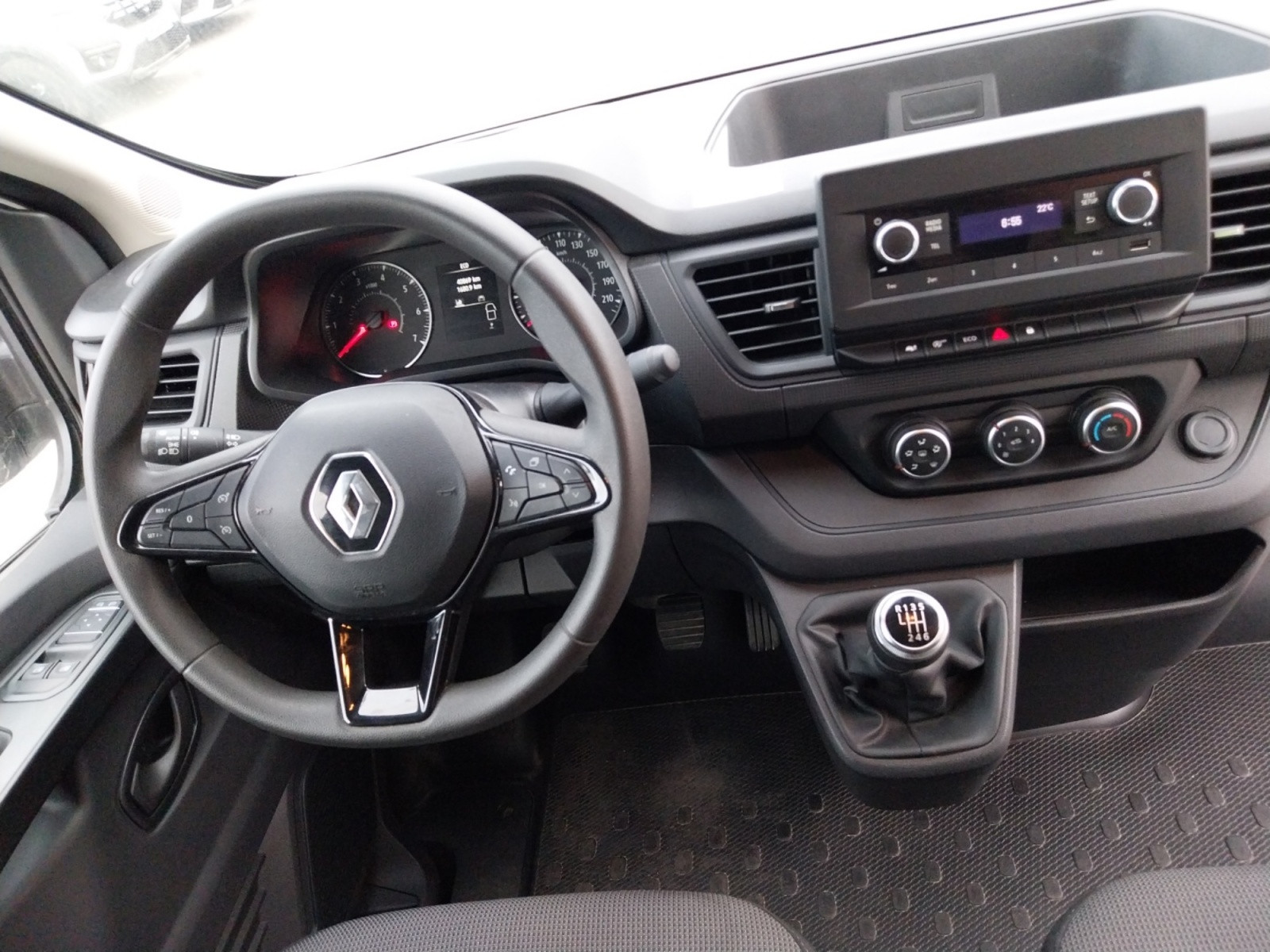 Vente en ligne Renault Trafic 3 Fourgon TRAFIC FG BLUE DCI 130 L1H1 3T GSR2 au prix de 22 990 €