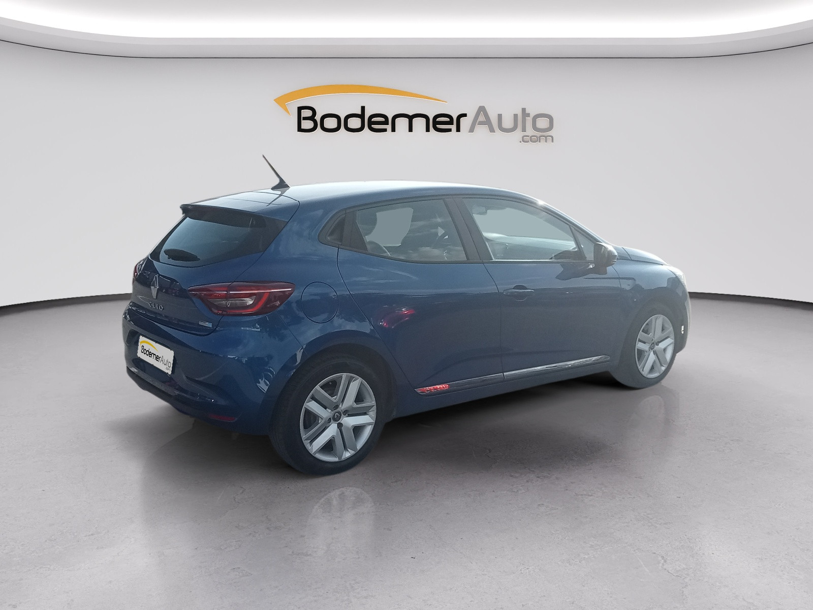 Vente en ligne Renault Clio 5 Clio E-Tech 140 - 21N au prix de 14 990 €