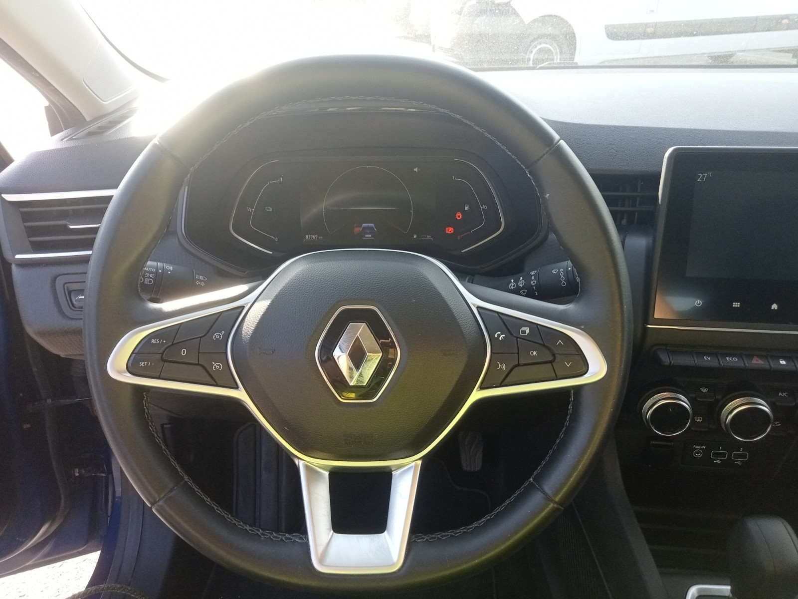 Vente en ligne Renault Clio 5 Clio E-Tech 140 - 21N au prix de 14 990 €