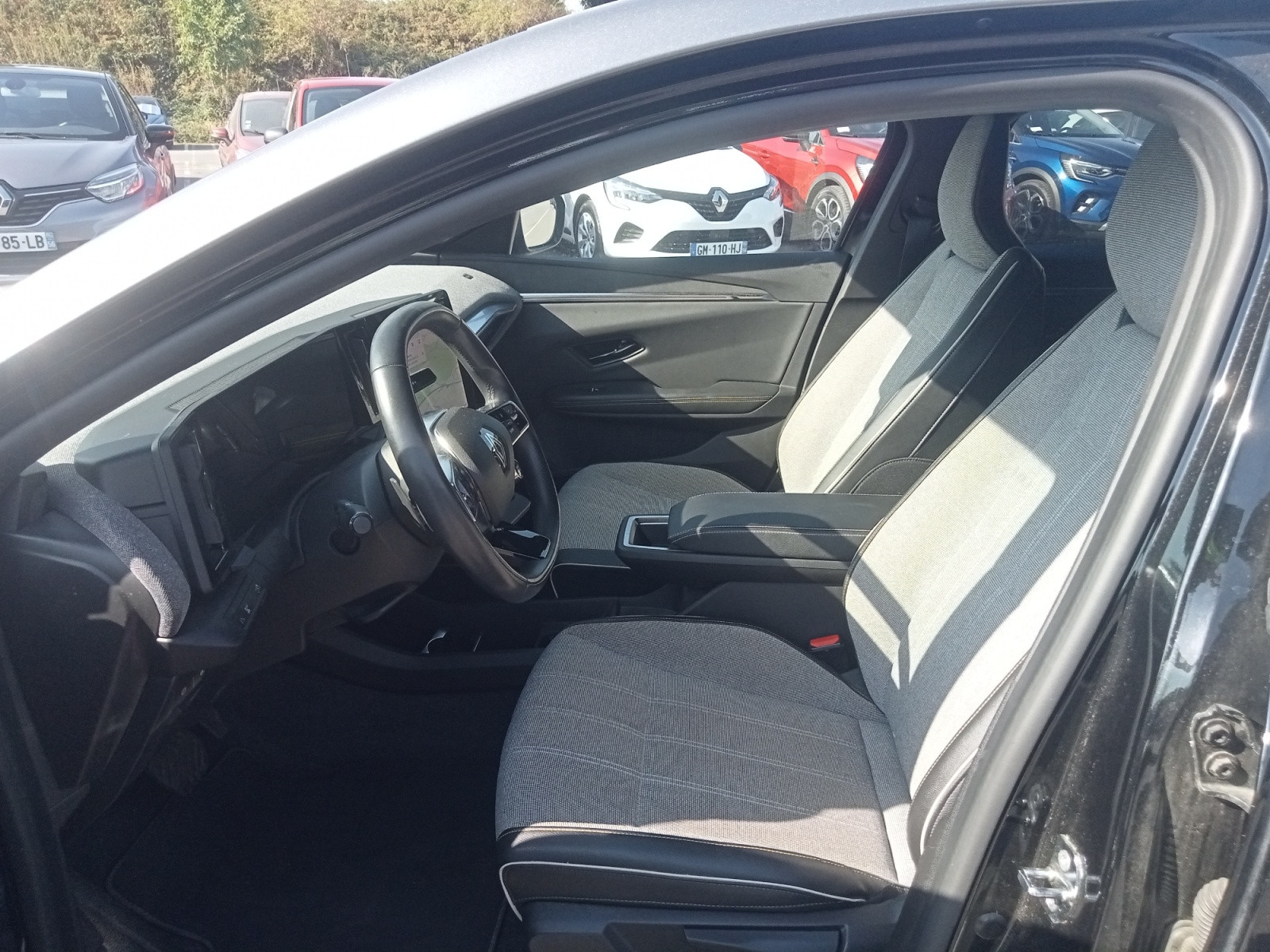Vente en ligne Renault Megane E-Tech  EV60 220 ch super charge au prix de 24 990 €