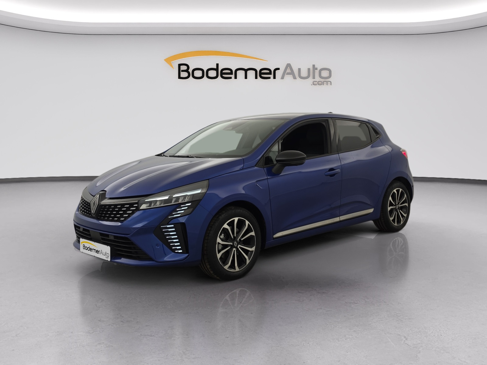 Renault Clio 5 Clio E-Tech full hybrid 145 occasion de 2023 en vente à Coutances