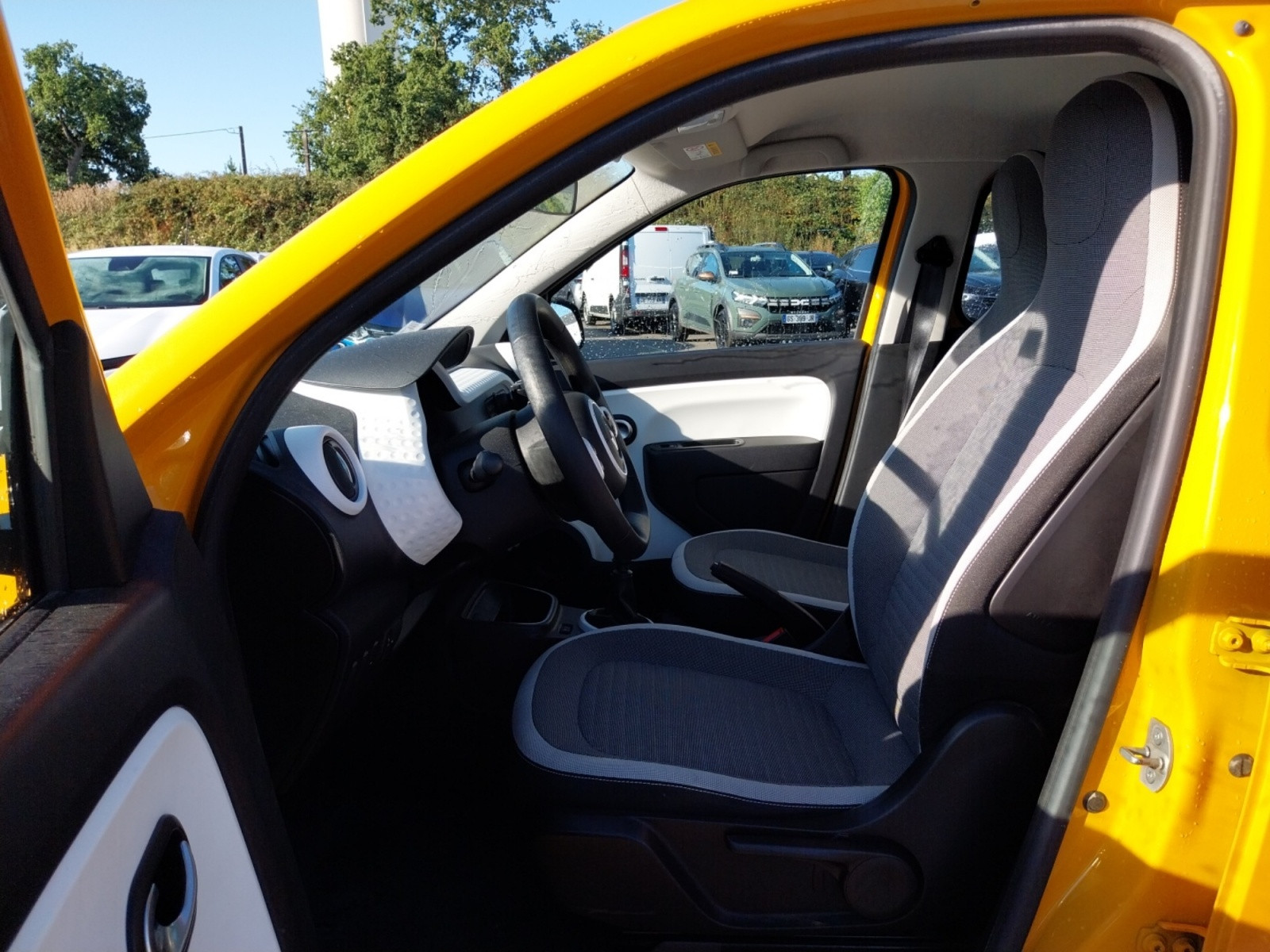 Vente en ligne Renault Twingo 3  TCe 95 au prix de 10 490 €