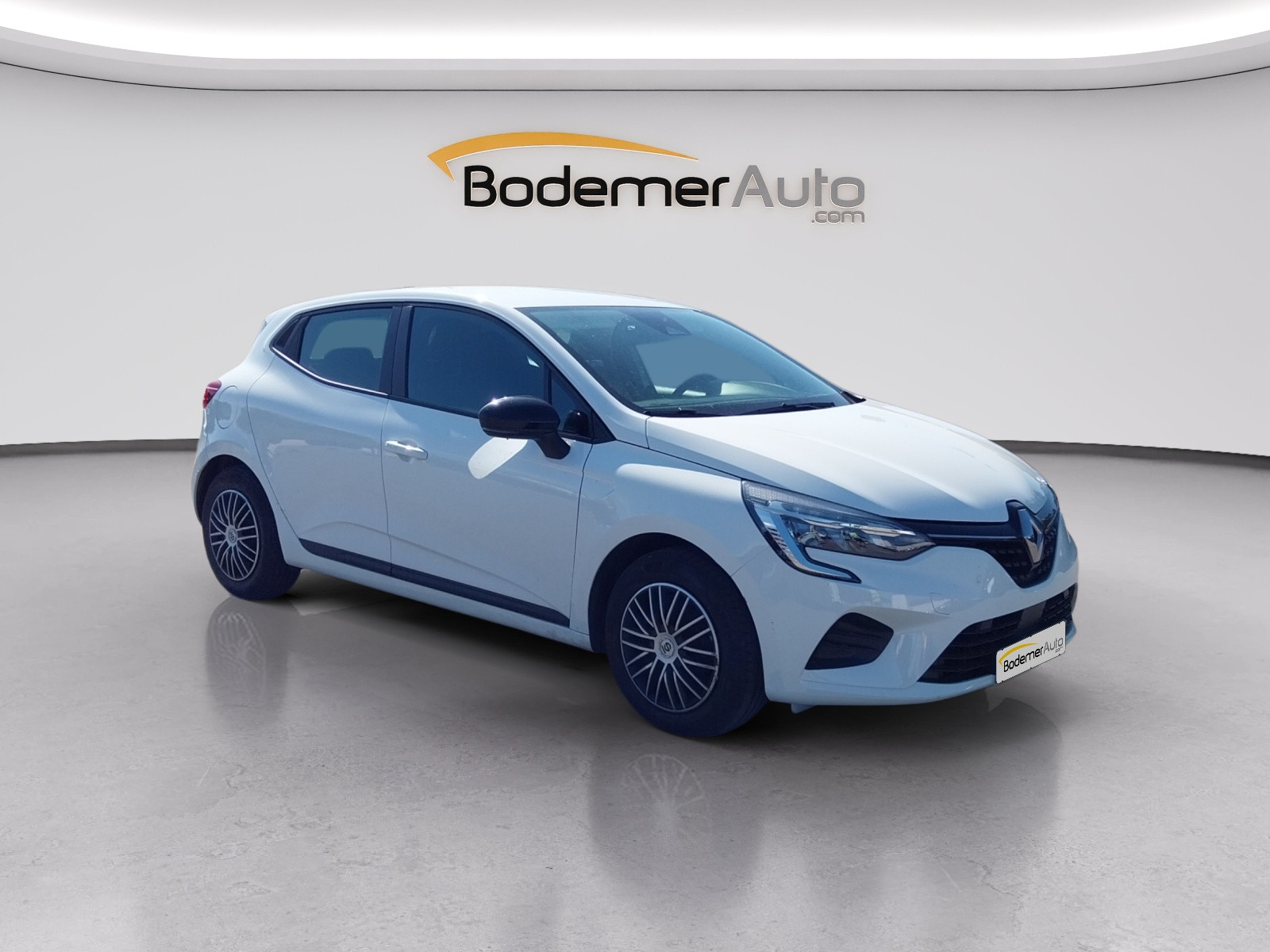 Vente en ligne Renault Clio 5 Clio E-Tech full hybrid 145 au prix de 16 990 €