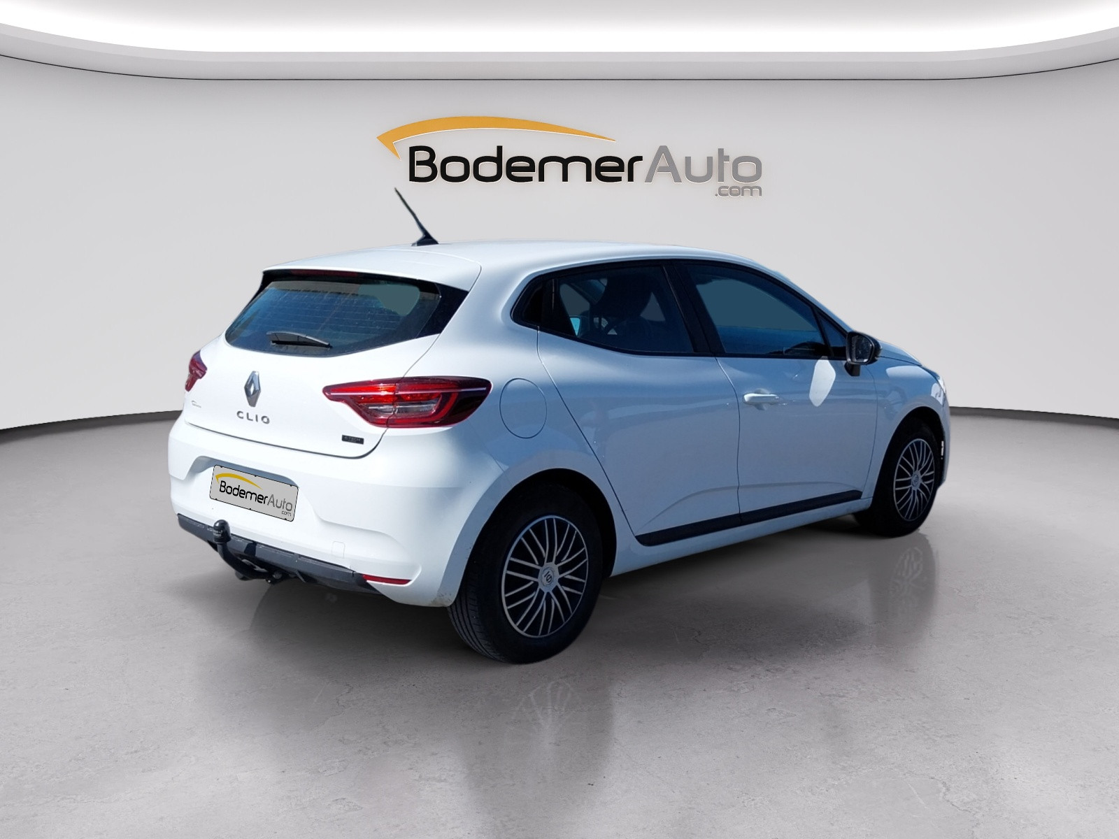 Vente en ligne Renault Clio 5 Clio E-Tech full hybrid 145 au prix de 16 990 €