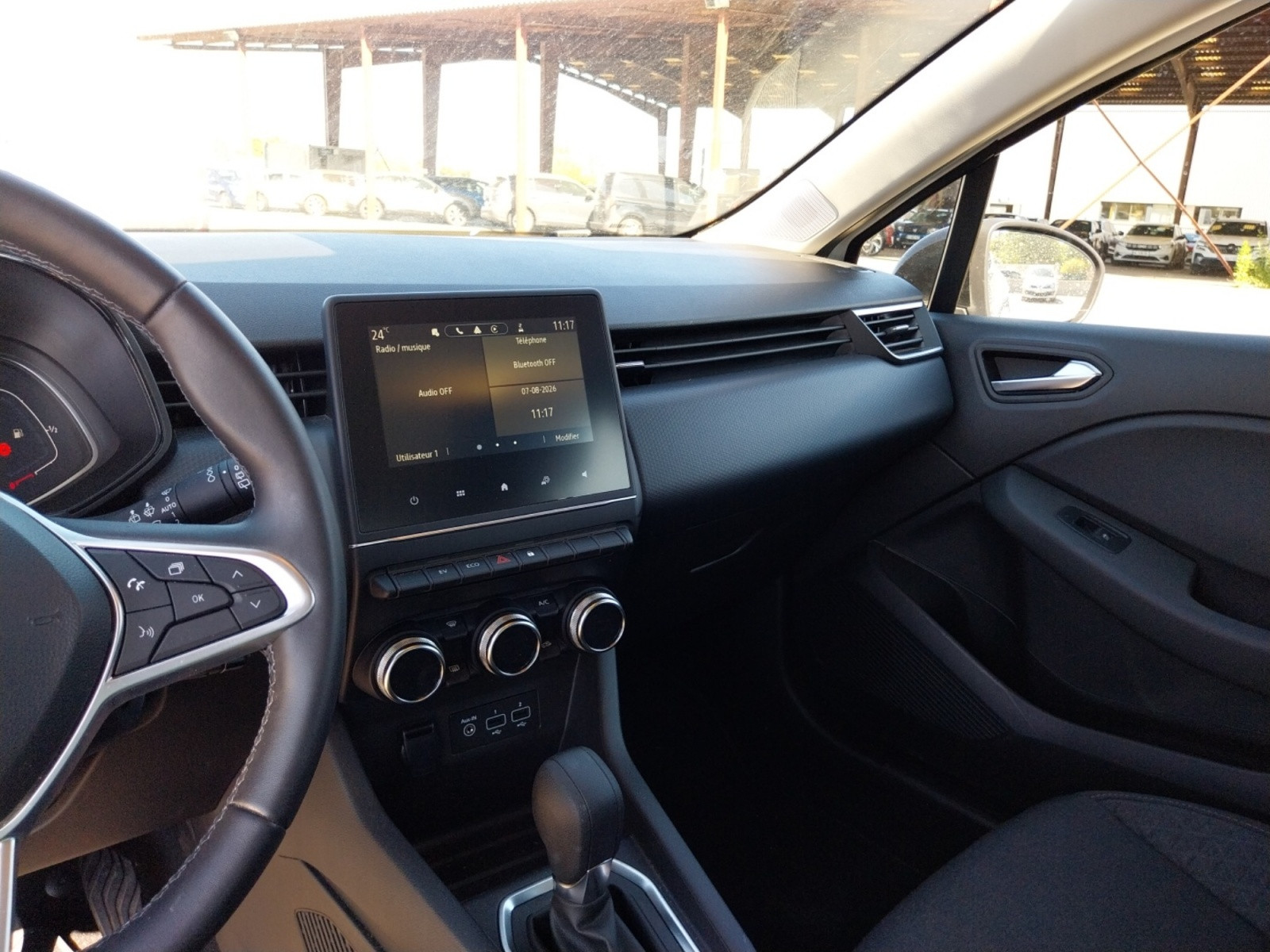Vente en ligne Renault Clio 5 Clio E-Tech full hybrid 145 au prix de 16 990 €