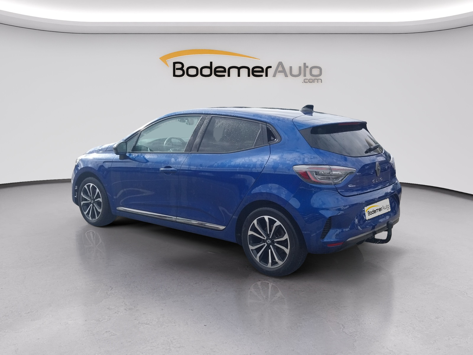 Vente en ligne Renault Clio 5 Clio E-Tech full hybrid 145 au prix de 16 990 €