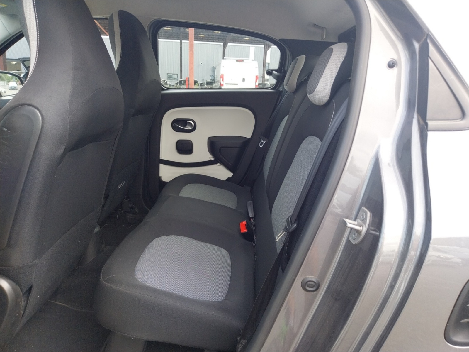 Vente en ligne Renault Twingo 3  SCe 65 au prix de 11 990 €