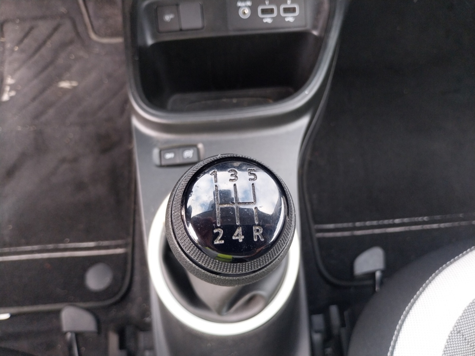 Vente en ligne Renault Twingo 3  SCe 65 au prix de 11 990 €