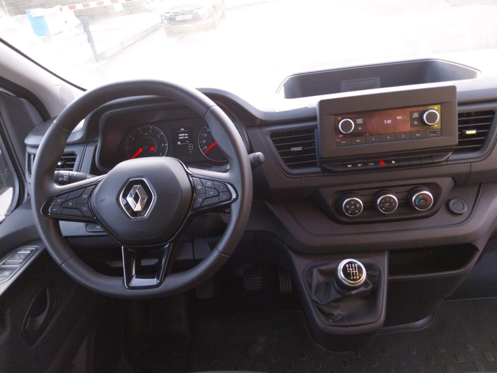 Vente en ligne Renault Trafic 3 Fourgon TRAFIC FG BLUE DCI 130 L1H1 3T GSR2 au prix de 22 990 €