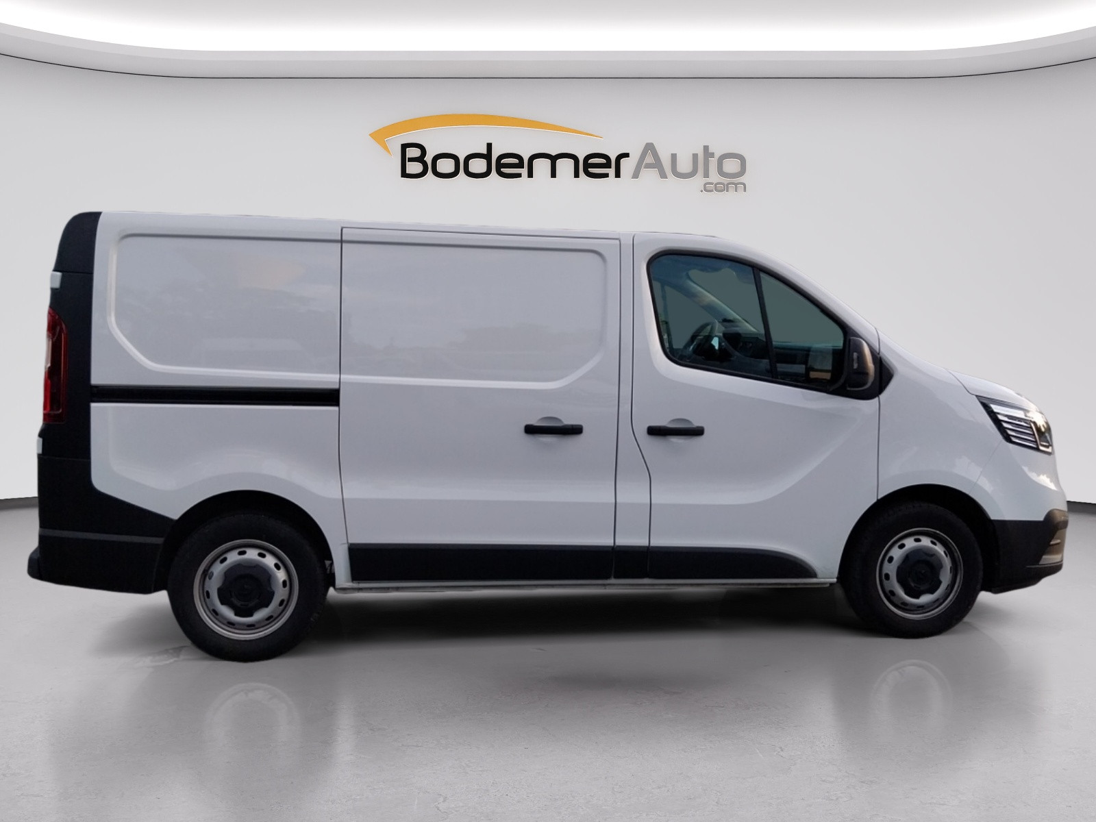 Vente en ligne Renault Trafic 3 Fourgon TRAFIC FG BLUE DCI 130 L1H1 3T GSR2 au prix de 22 990 €
