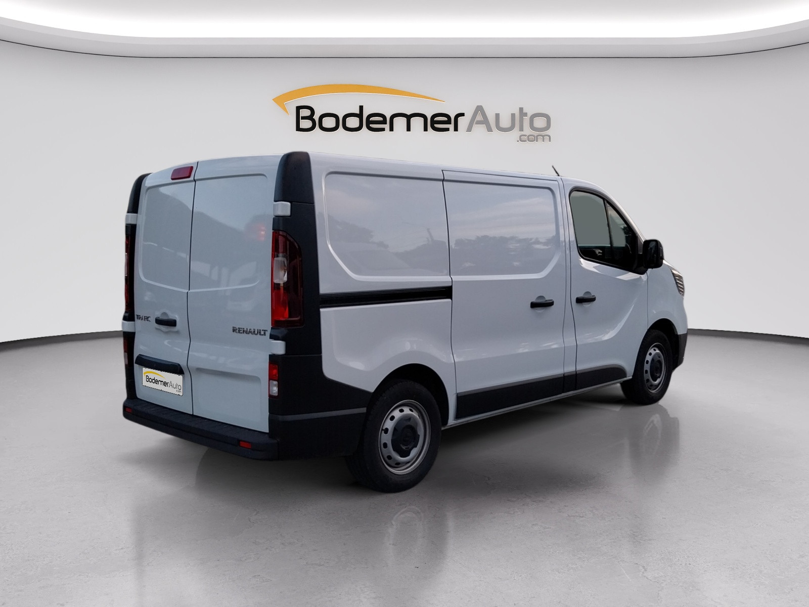 Vente en ligne Renault Trafic 3 Fourgon TRAFIC FG BLUE DCI 130 L1H1 3T GSR2 au prix de 22 990 €
