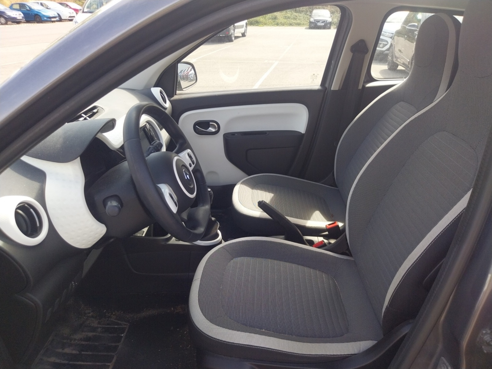 Vente en ligne Renault Twingo 3  SCe 65 au prix de 11 990 €