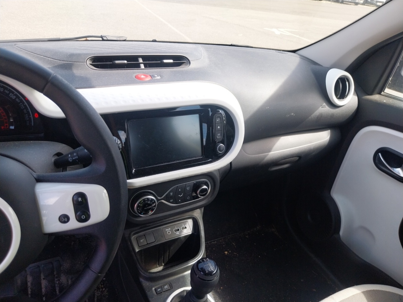 Vente en ligne Renault Twingo 3  SCe 65 au prix de 11 990 €