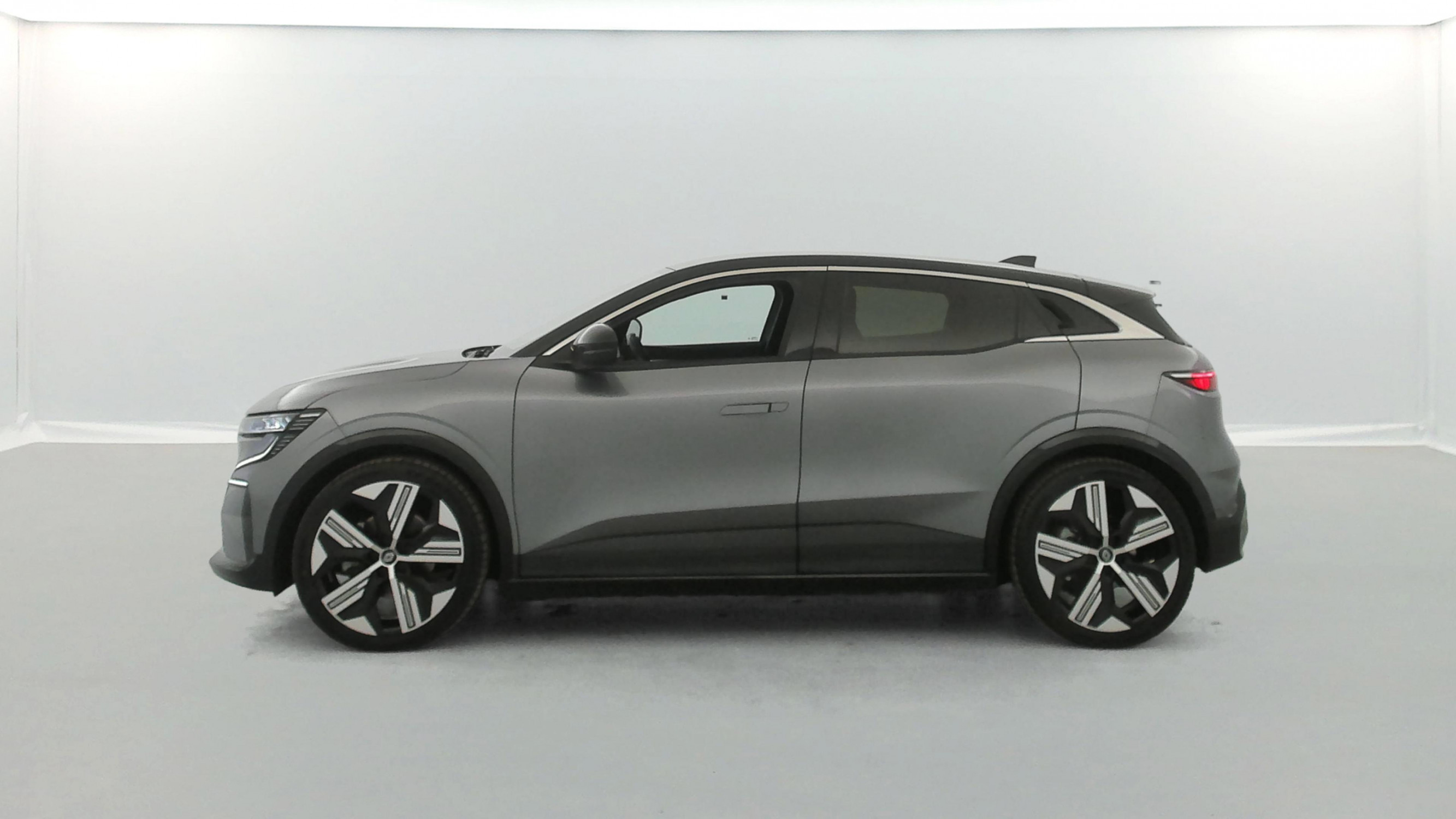 Vente en ligne Renault Megane E-Tech  EV60 220 ch super charge au prix de 23 990 €