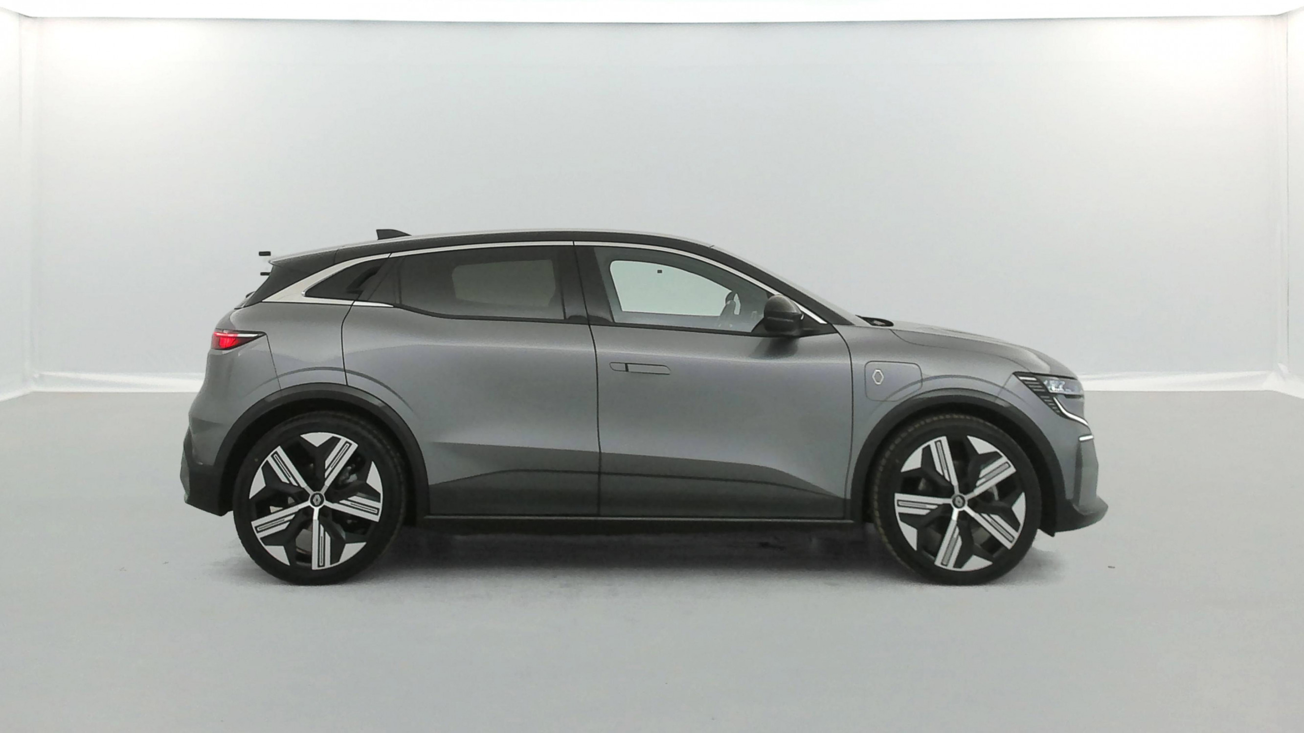 Vente en ligne Renault Megane E-Tech  EV60 220 ch super charge au prix de 23 990 €